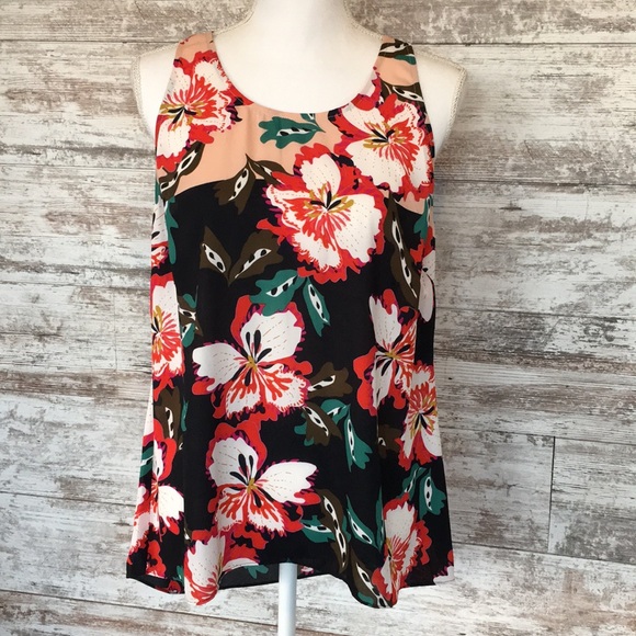 CAbi Tops - 💕Host Pick💕NWT CAbi Hibiscus Blouse